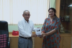 dde86e48-1b38-45d6-888e-ed4dce5a8891